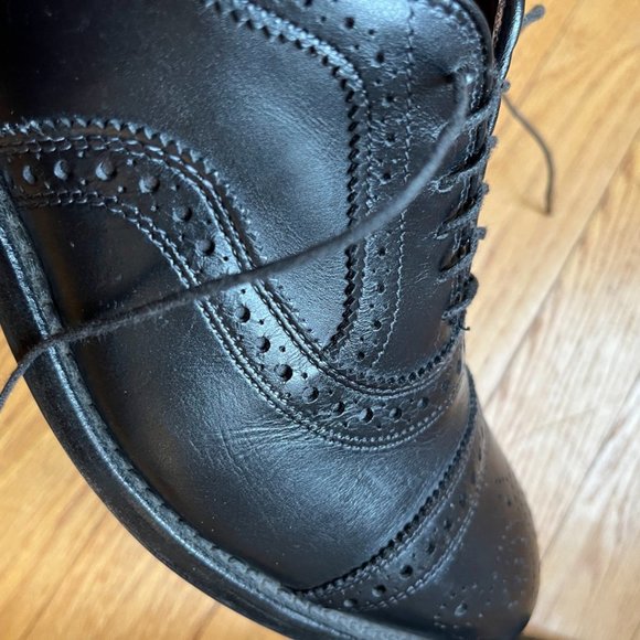 Allen Edmonds Strand Cap-toe Oxford Dress Shoe - Picture 9 of 12